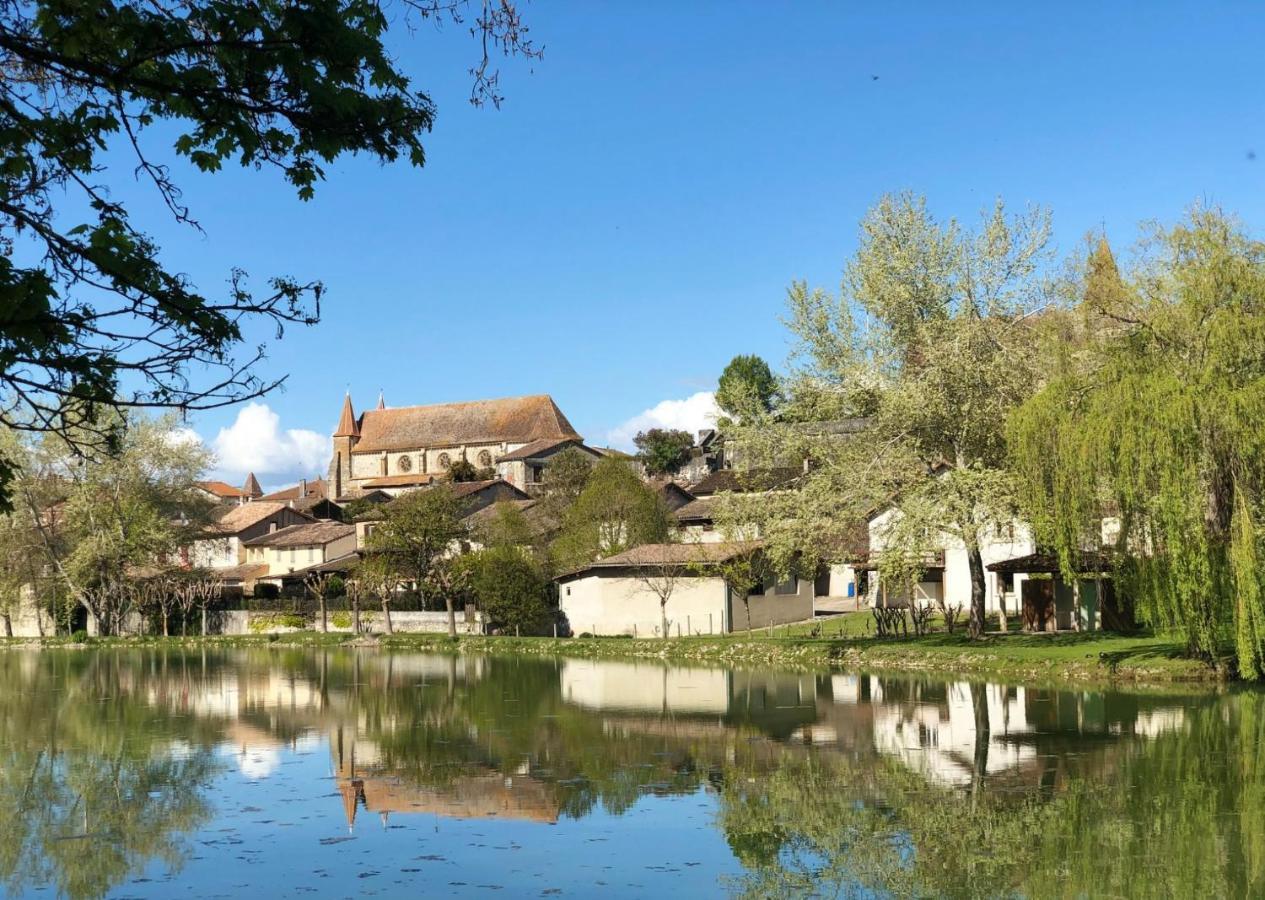 En Bord De Riviere Bed and Breakfast Casseneuil Buitenkant foto