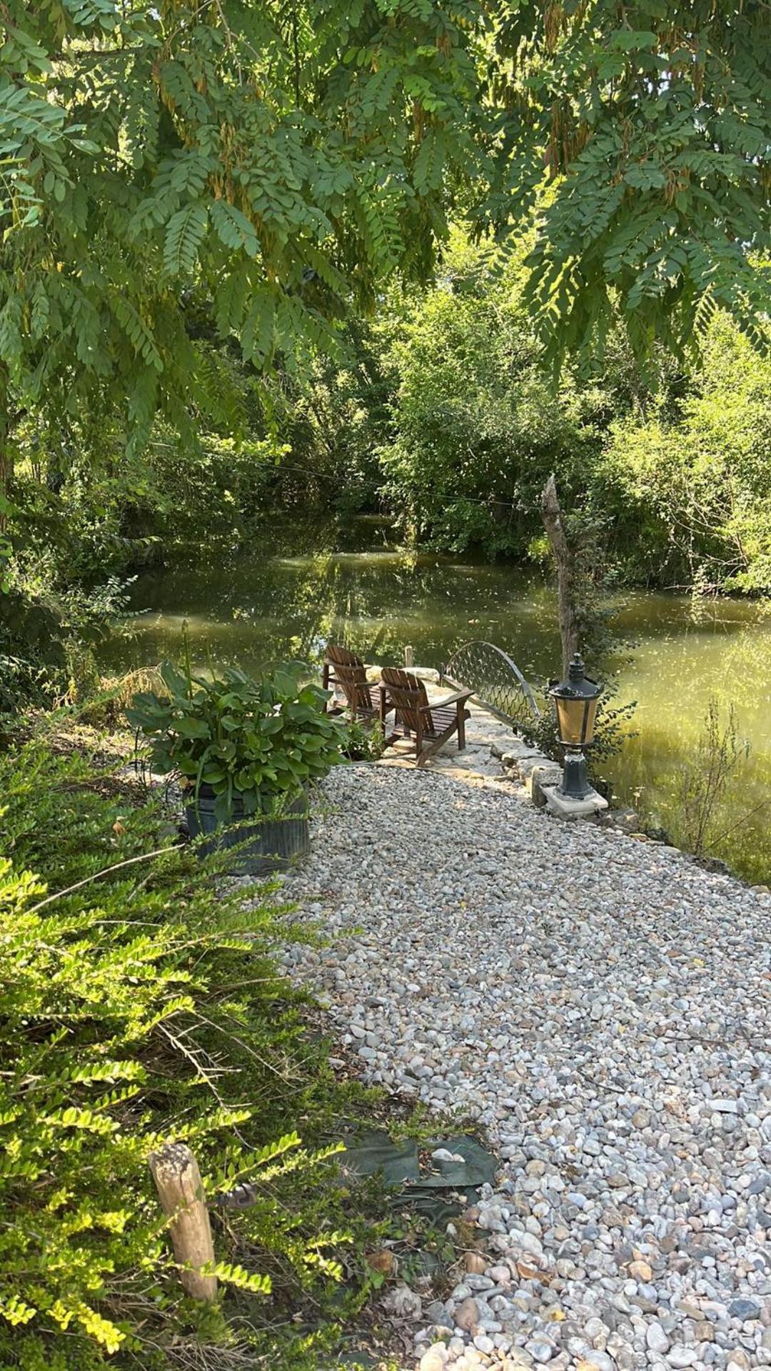 En Bord De Riviere Bed and Breakfast Casseneuil Buitenkant foto